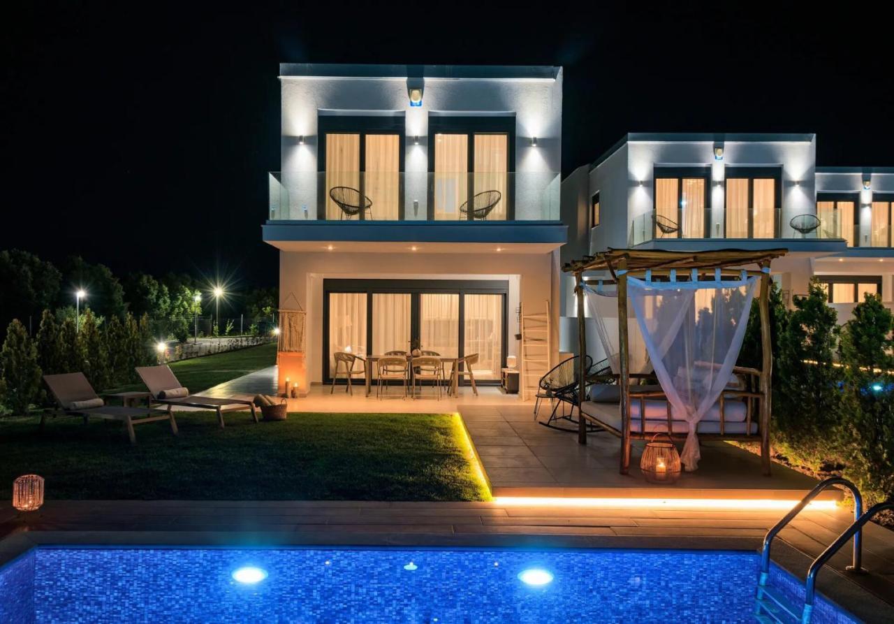 Soleado Luxury Villas Skála Foúrkas الغرفة الصورة